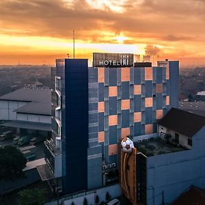 Hotel 88 Bekasi By Wh